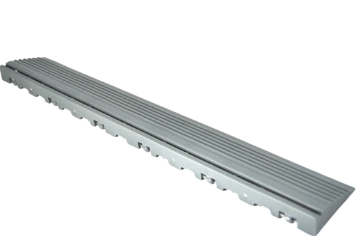 A Swisstrax Ribtrax Pro Pearl Silver Pegged Ramp